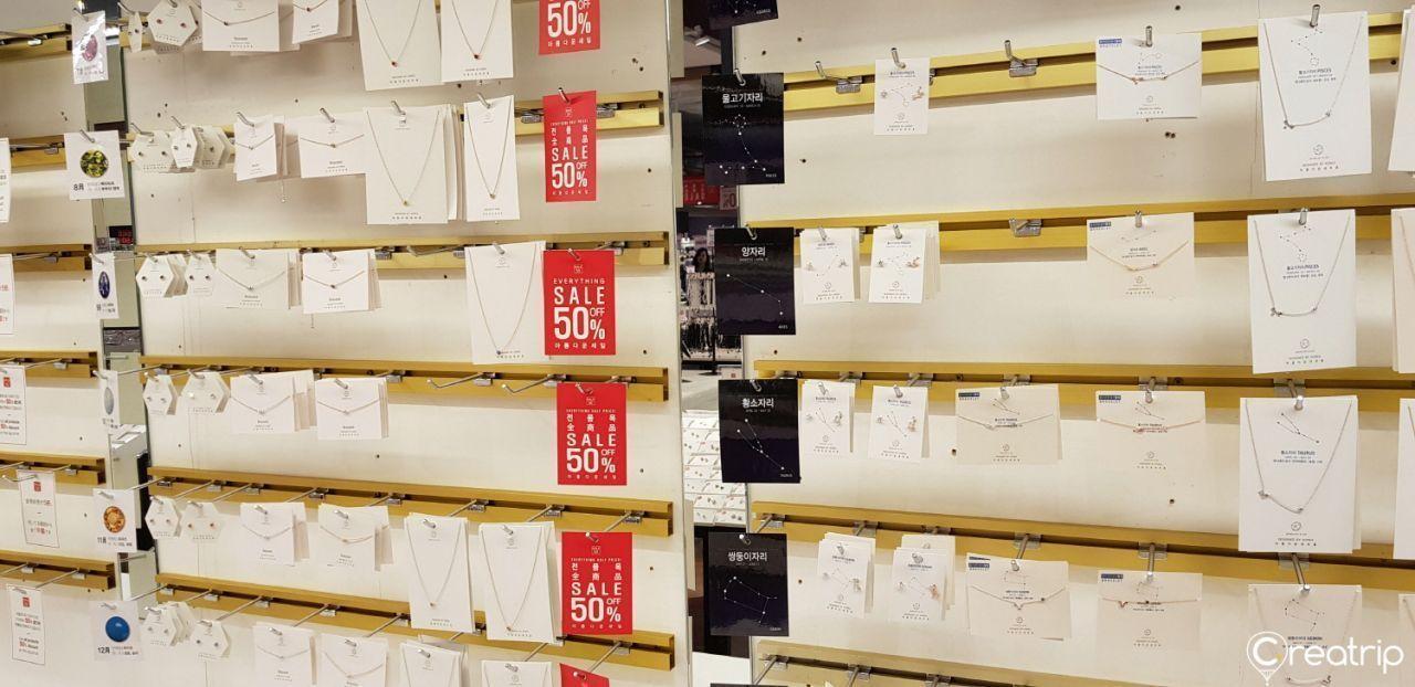 TOP 3 Korean Accessory Brands | TOP 3 Korean Accessory Brands ! Fashionable Jewelry that are loved by Koreans!